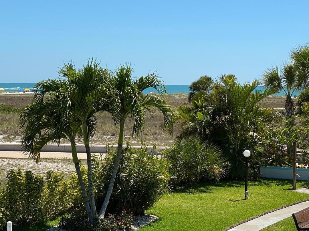 Beachside Resort Motel St. Pete Beach Kültér fotó