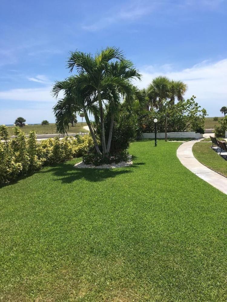 Beachside Resort Motel St. Pete Beach Kültér fotó