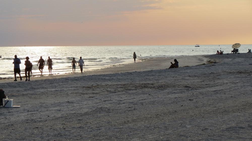 Beachside Resort Motel St. Pete Beach Kültér fotó